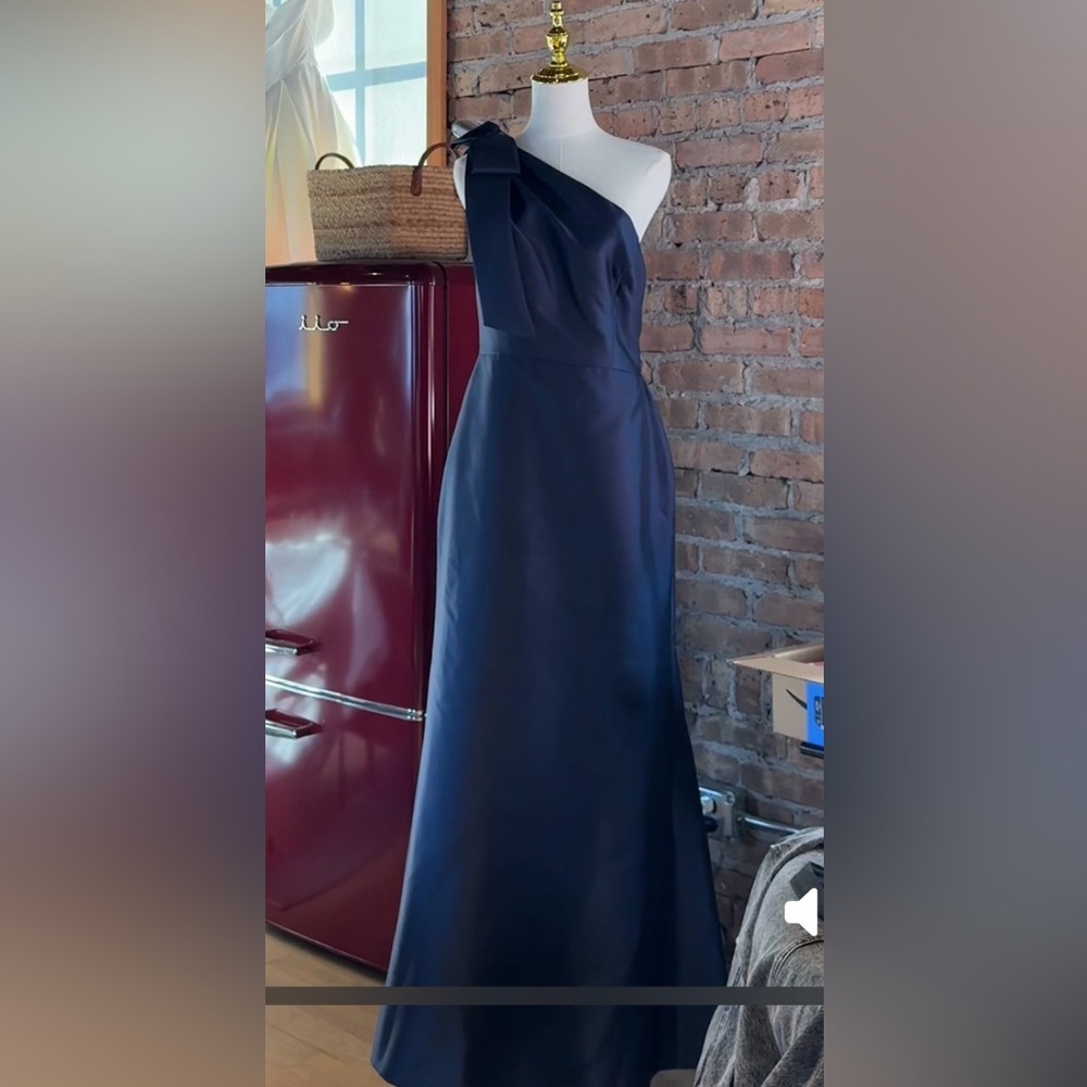 ALFRED SUNG Midnight Blue Maxi Dress / Mother of Bride. Size 8